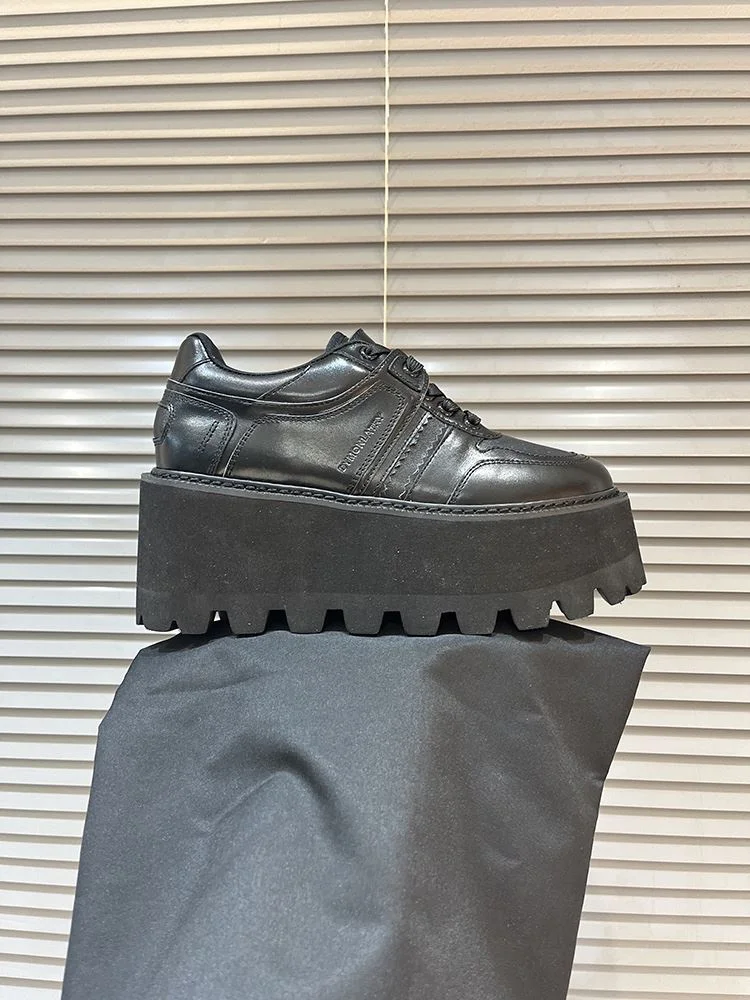 Colorful Dymonlatry Shoes 8131