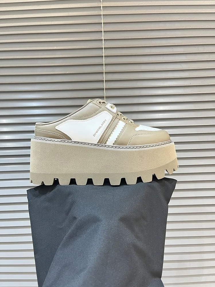 Thermal Dymonlatry Shoes 8147