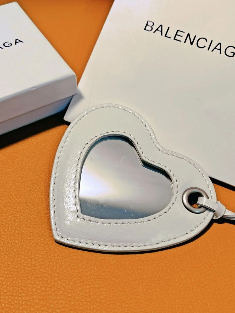 Contemporary GoldenBalenciaga Keychain - Luxury Accessory 70130