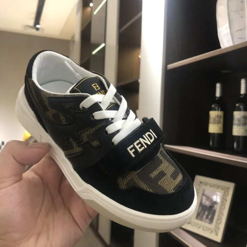 EasyMatch FENDI SHOES 29783