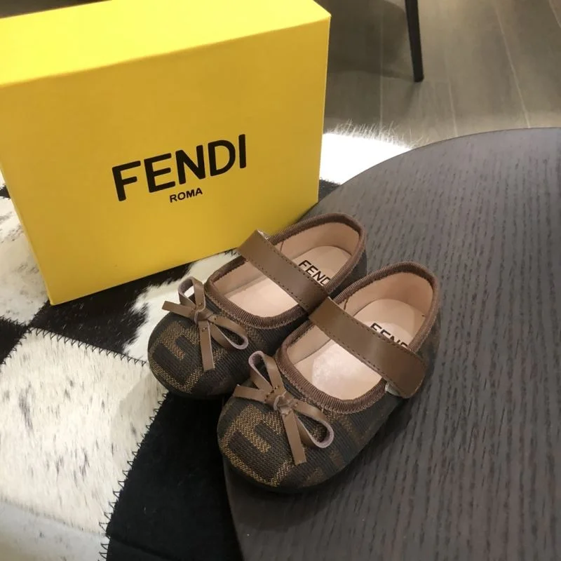 Snug FENDI SHOES 29749