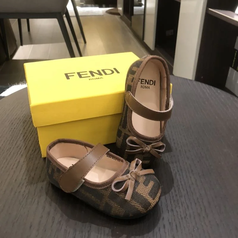 Snug FENDI SHOES 29749