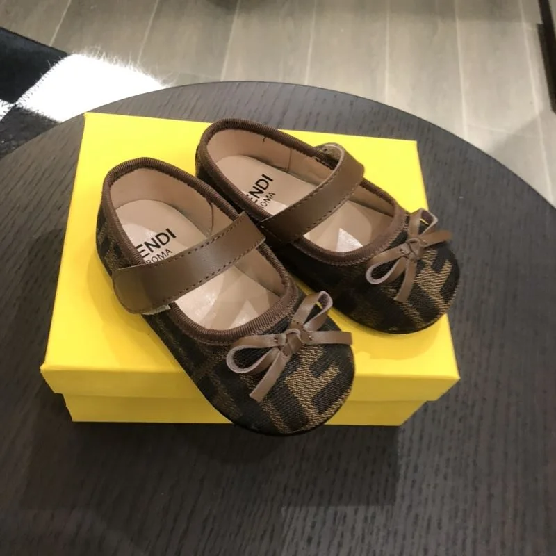 Snug FENDI SHOES 29749