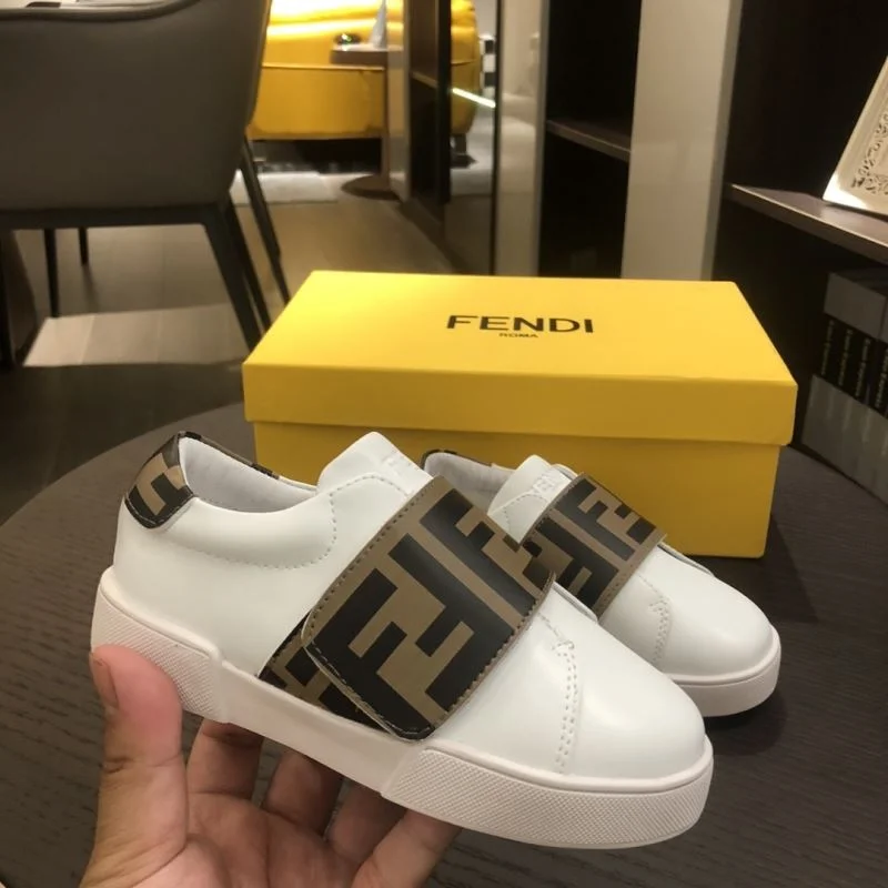 Minimalist FENDI SHOES 29763
