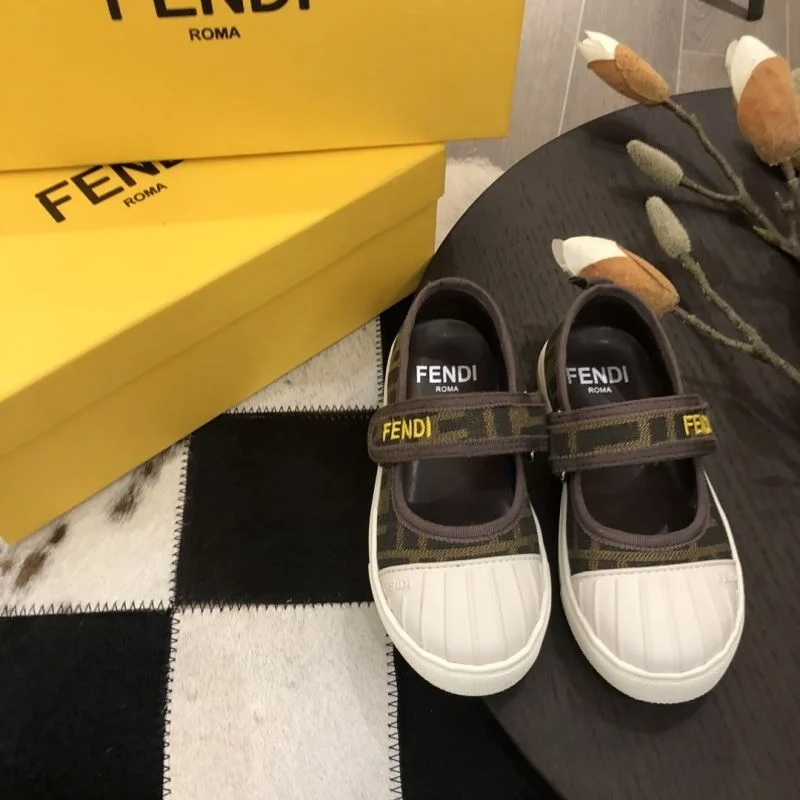 FENDI SHOES Packable 29744