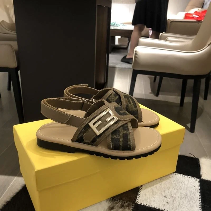Trendy FENDI SHOES 30208