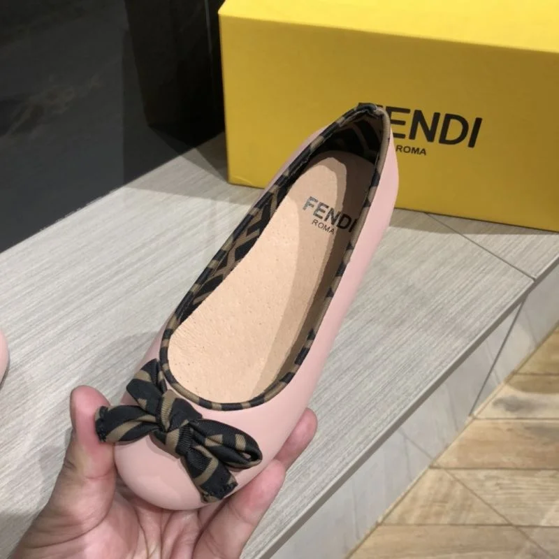 FENDI SHOES Chic 30072