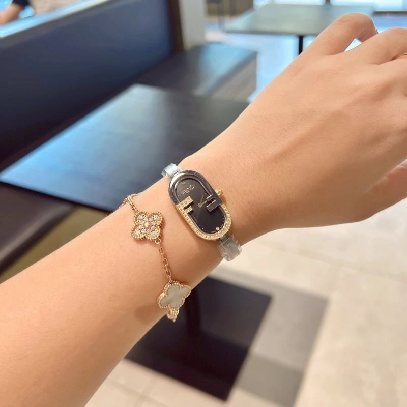 UrbanStyle FENDI Watches 182174