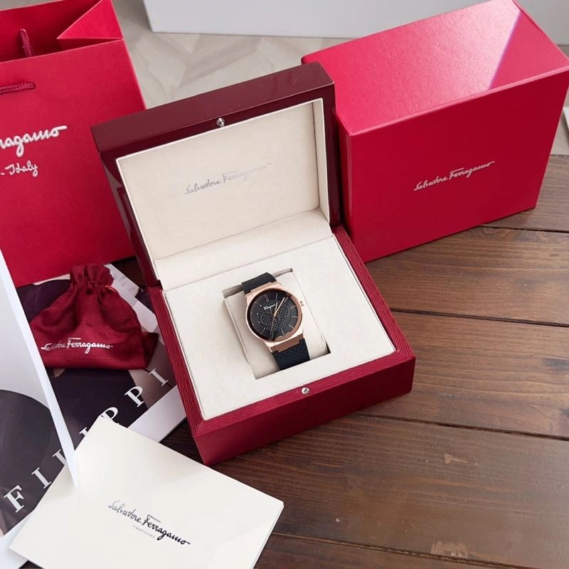 FERRAGAMO Watches MoistureWicking 182386
