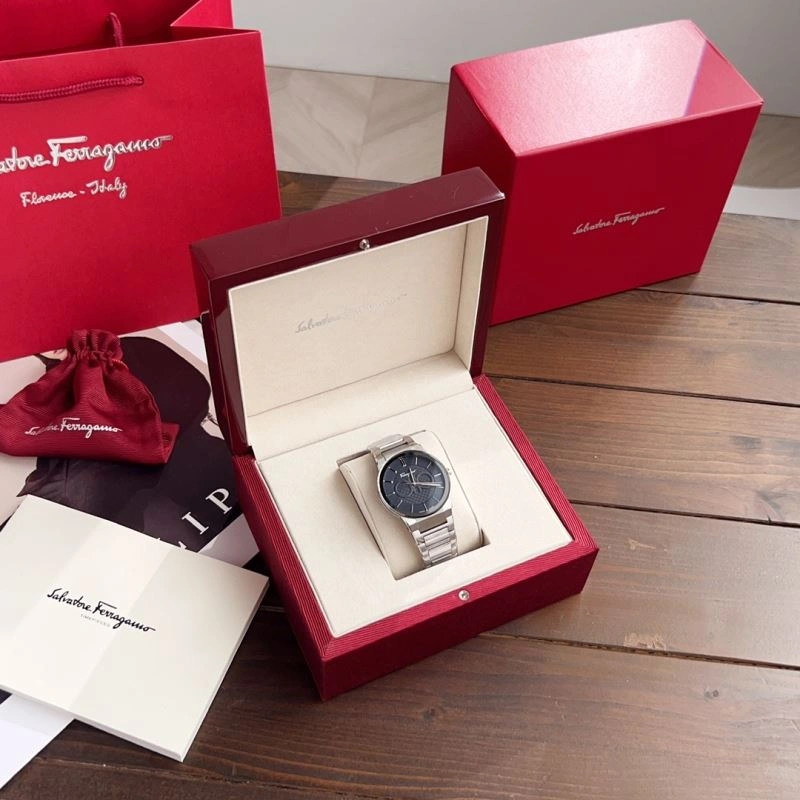 Sporty FERRAGAMO Watches 182385