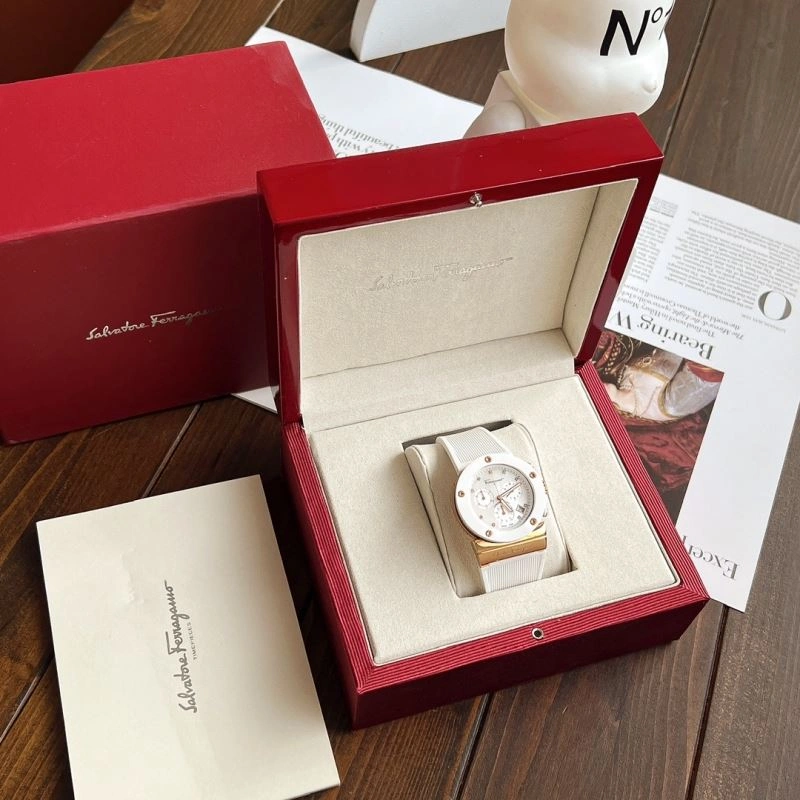 FERRAGAMO Watches Neat 182377