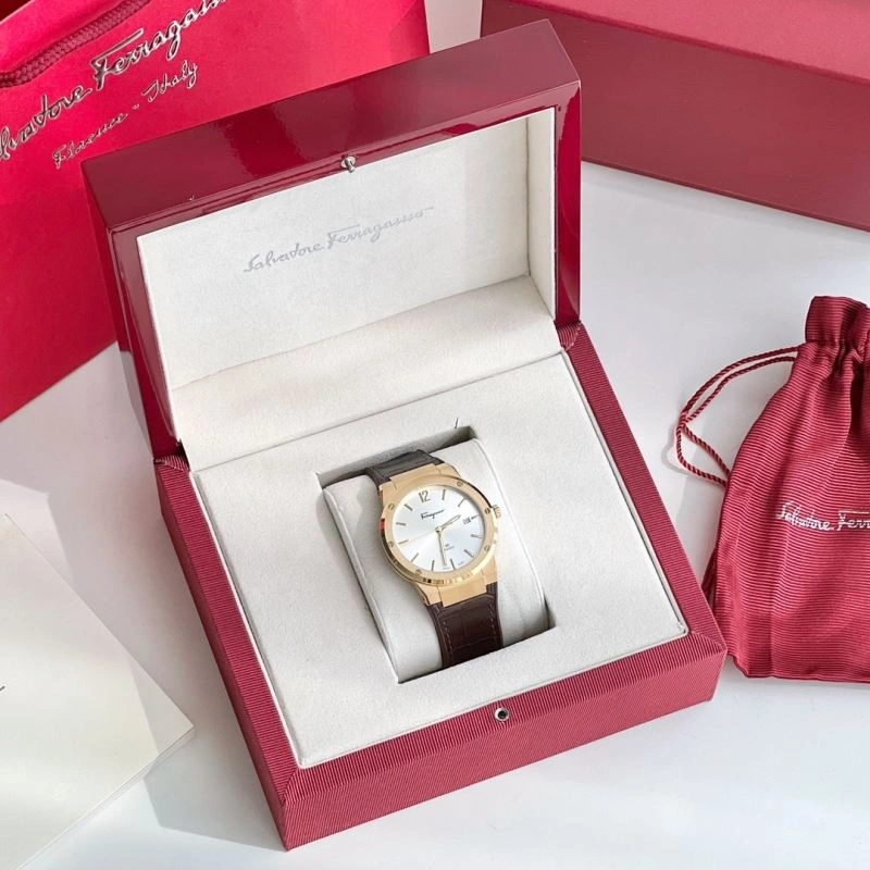 Functional FERRAGAMO Watches 182346