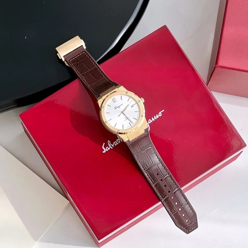 Functional FERRAGAMO Watches 182346