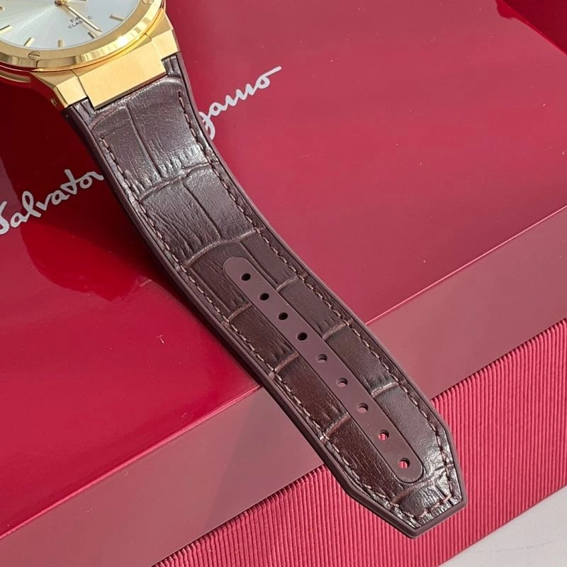 Functional FERRAGAMO Watches 182346