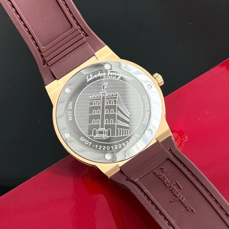 Functional FERRAGAMO Watches 182346