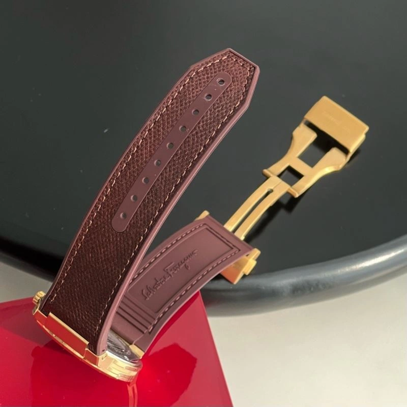 Youthful FERRAGAMO Watches 182343