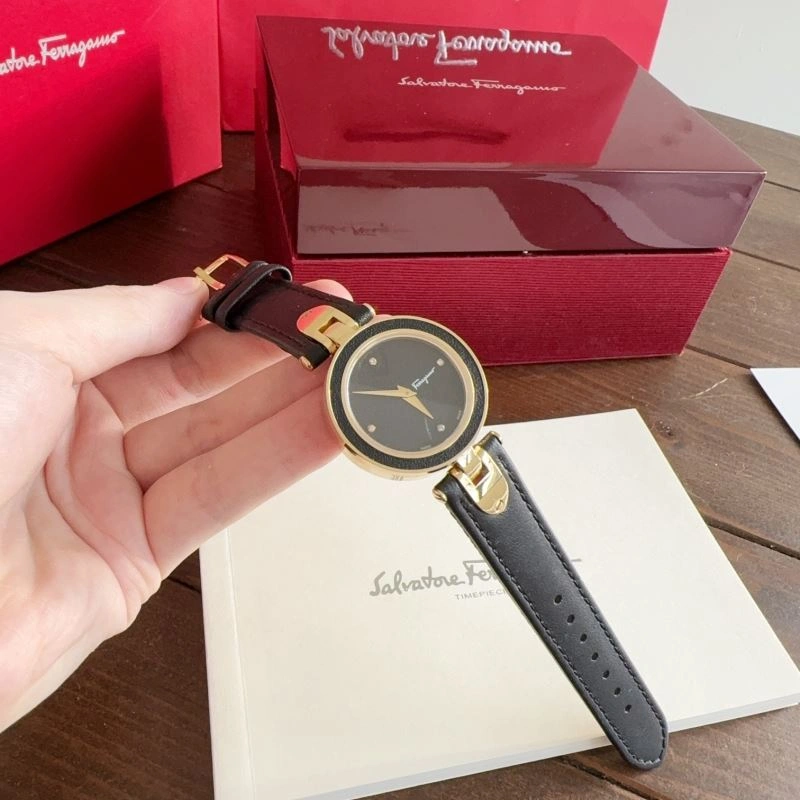 TimelessDesign FERRAGAMO Watches 182322
