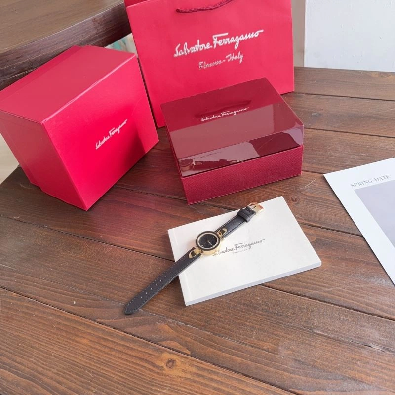 TimelessDesign FERRAGAMO Watches 182322