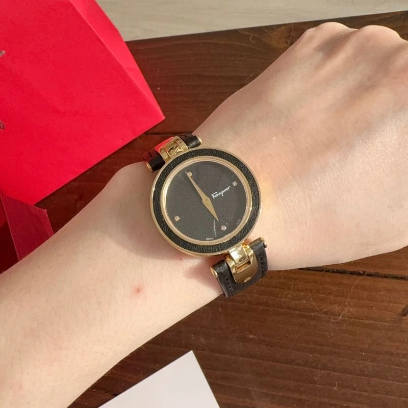 TimelessDesign FERRAGAMO Watches 182322