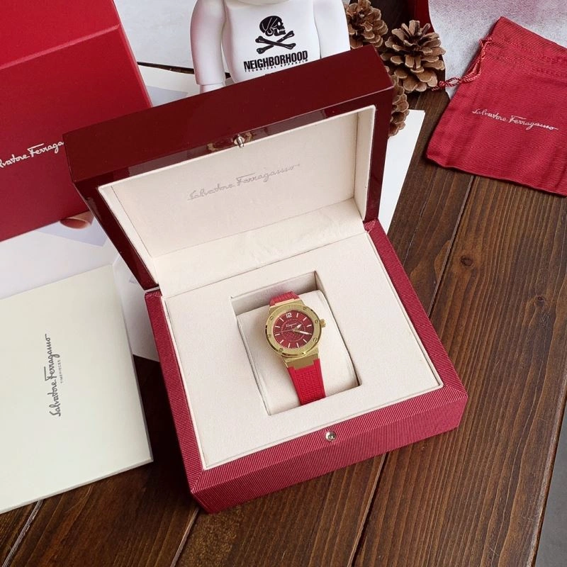 FERRAGAMO Watches Unisex 182308