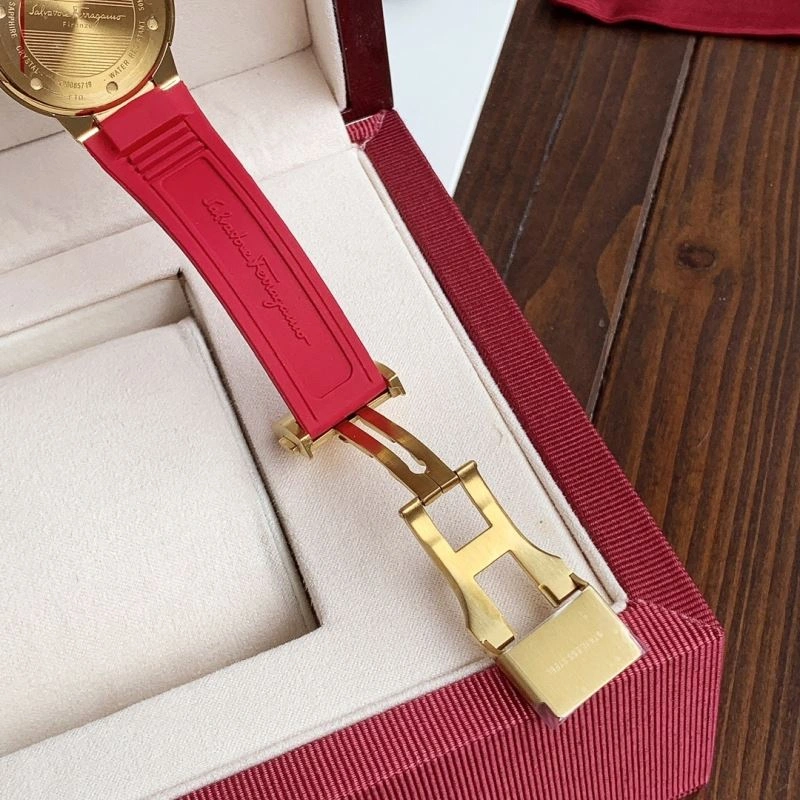 FERRAGAMO Watches Unisex 182308