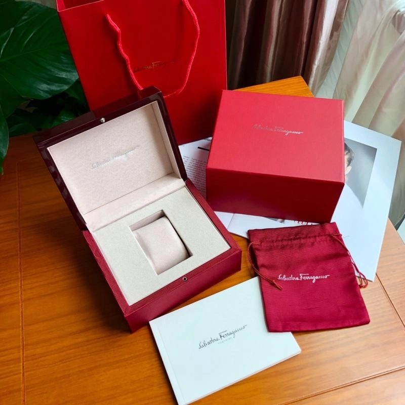 FERRAGAMO Watches ZipUp 182307