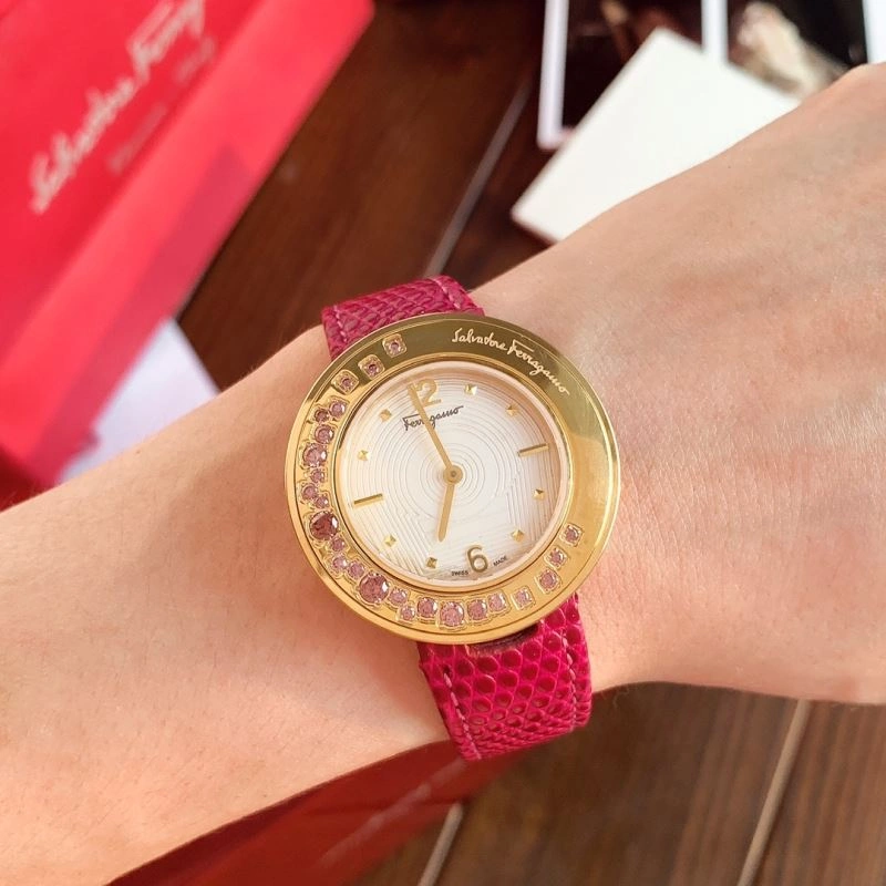 Modern FERRAGAMO Watches 182305