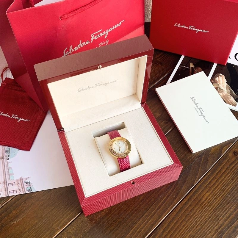 Modern FERRAGAMO Watches 182305
