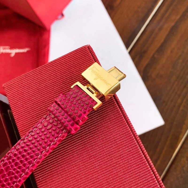 Modern FERRAGAMO Watches 182305