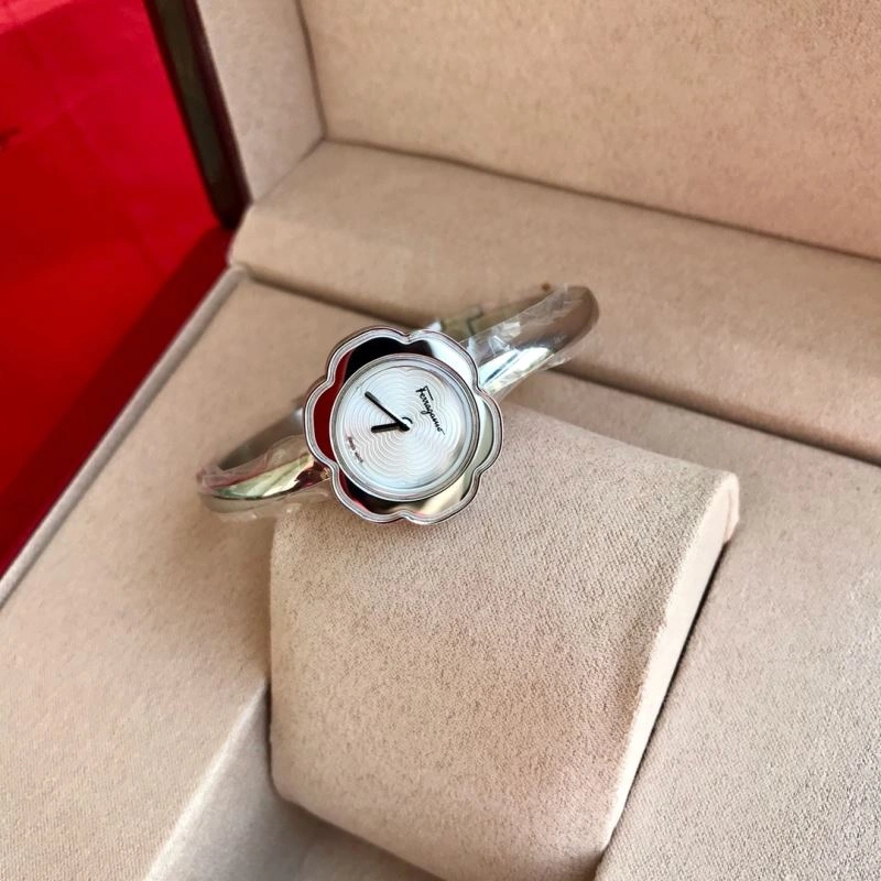 Cozy FERRAGAMO Watches 182302