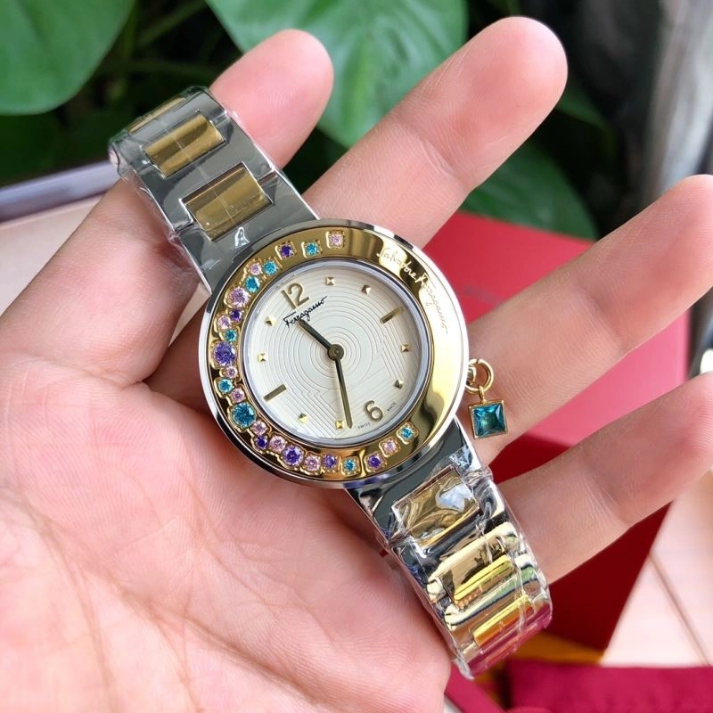 Trendsetting FERRAGAMO Watches 182299