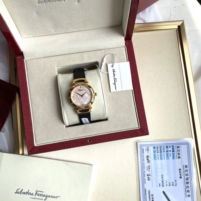 Sustainable FERRAGAMO Watches 182297