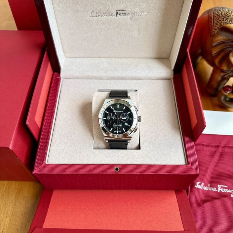 FERRAGAMO Watches Durable 182281