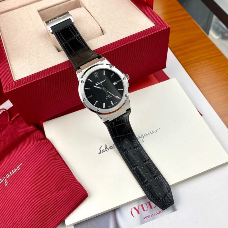 FERRAGAMO Watches MultiPurpose 182275