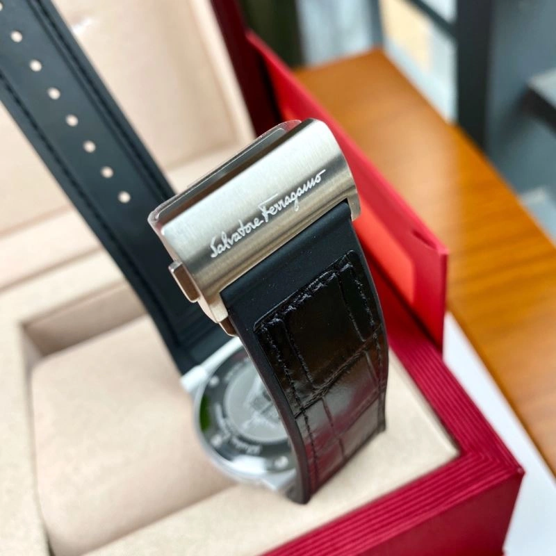FERRAGAMO Watches MultiPurpose 182275