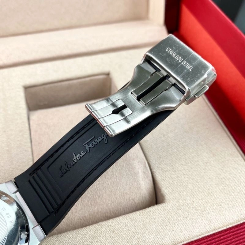 FERRAGAMO Watches MultiPurpose 182275