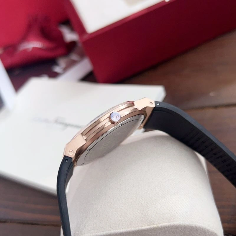 FERRAGAMO Watches Bold 182273