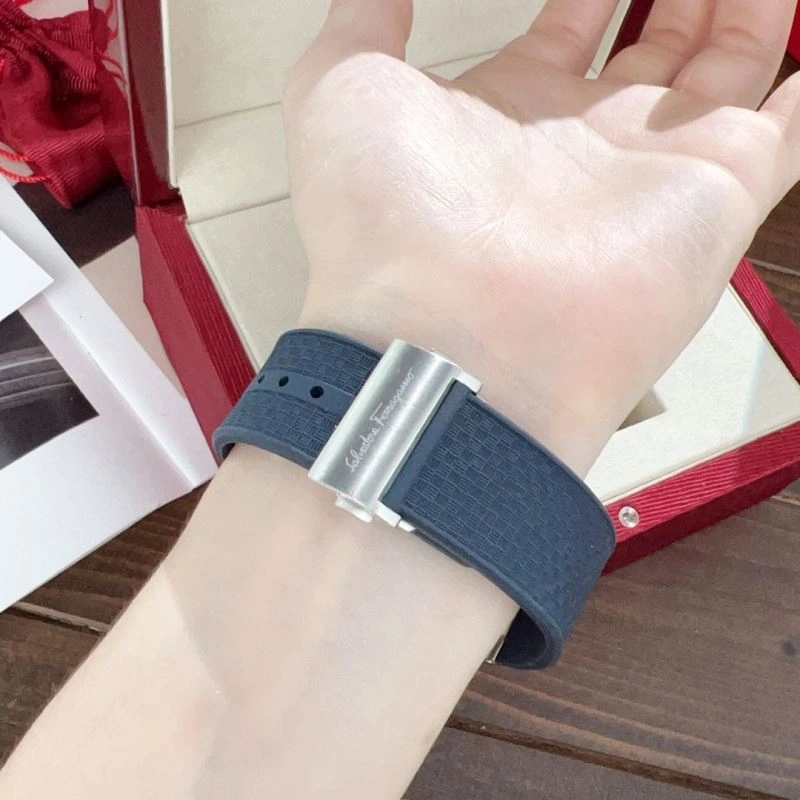 Practical FERRAGAMO Watches 182271