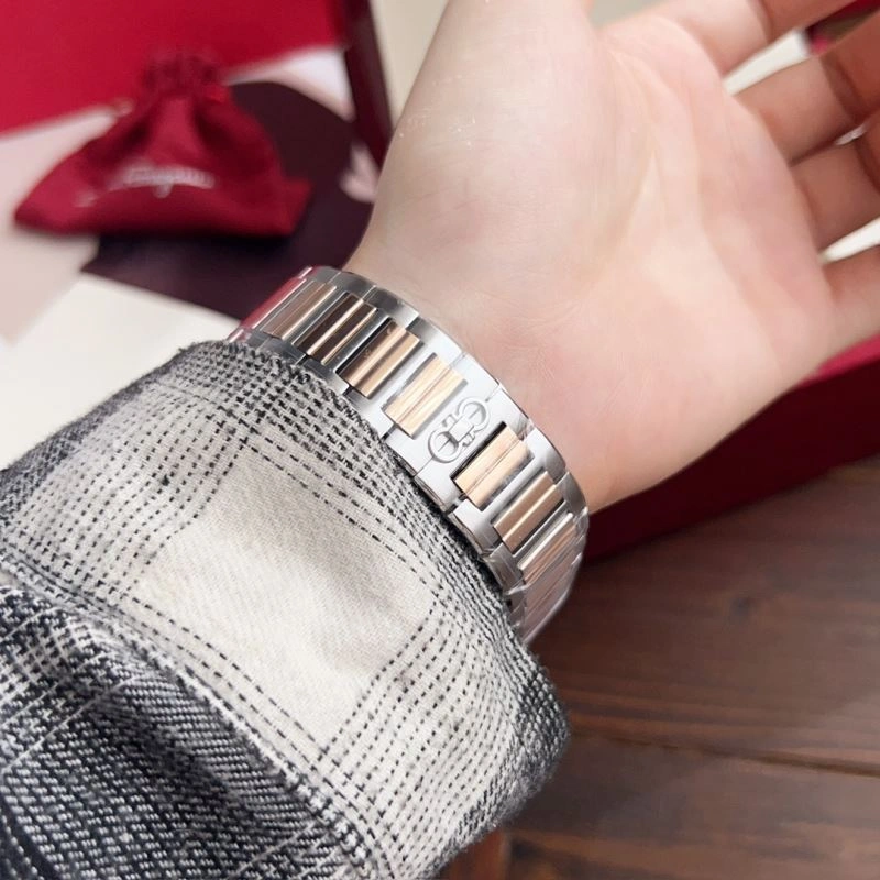 Contemporary FERRAGAMO Watches 182267