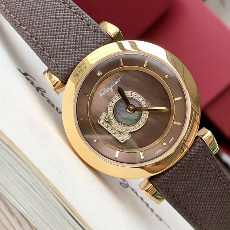 FERRAGAMO Watches ModernLook 182251