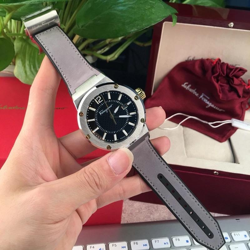 FERRAGAMO Watches Snug 182246