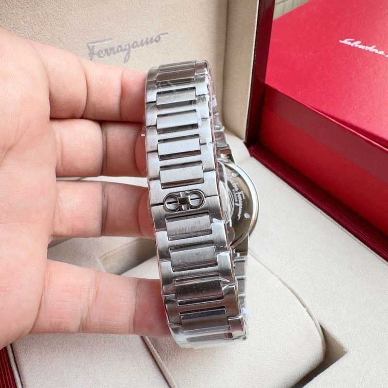 FERRAGAMO Watches Vibrant 182249