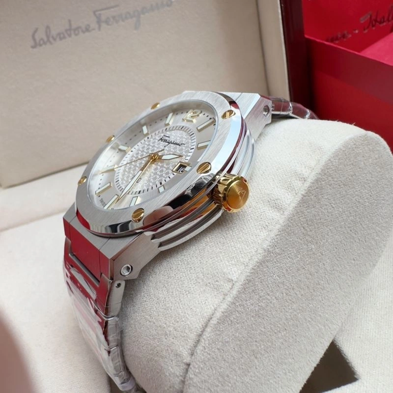 FERRAGAMO Watches ZipUp 182243