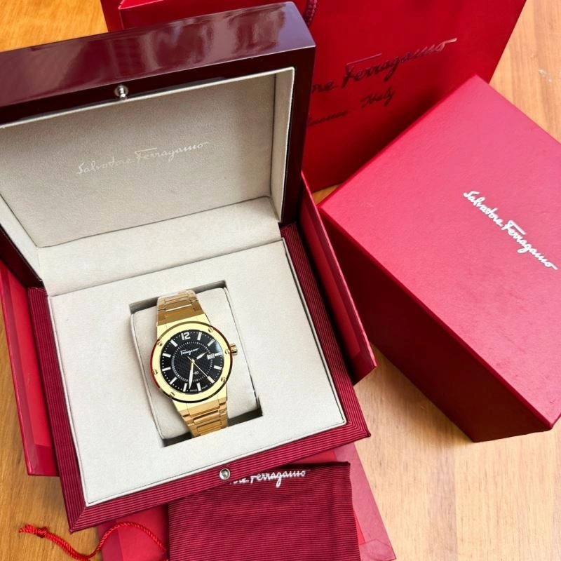TravelReady FERRAGAMO Watches 182247