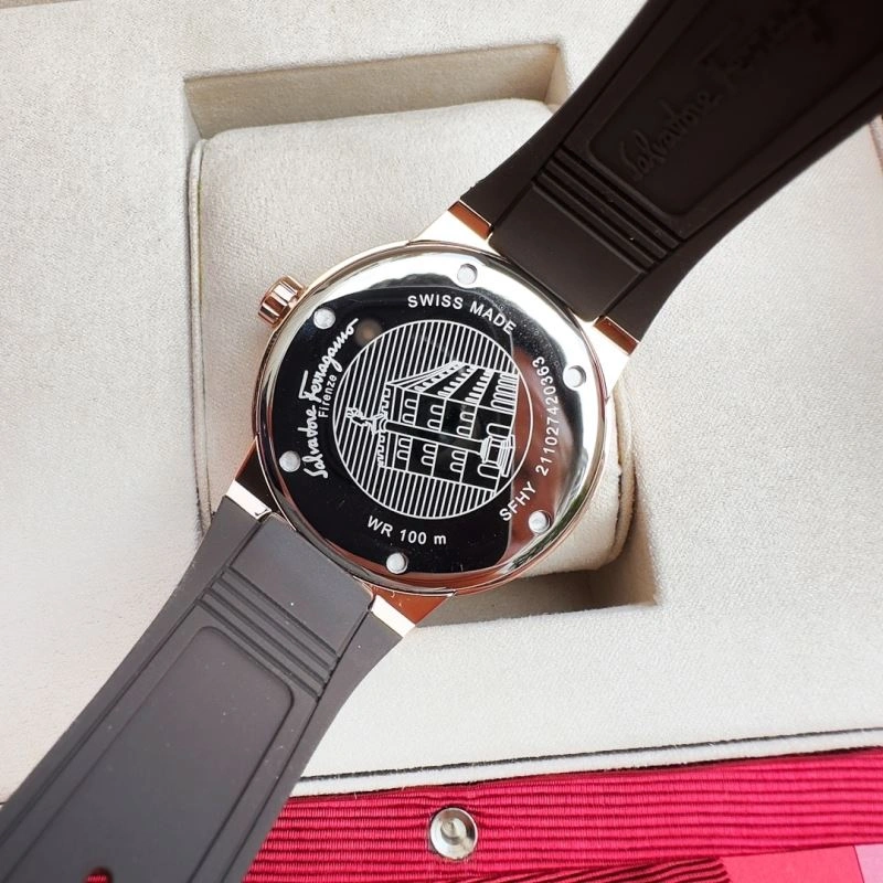 Durable FERRAGAMO Watches 182239