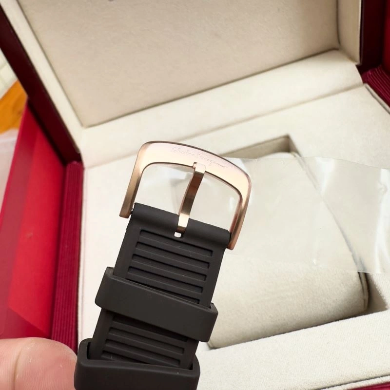 Durable FERRAGAMO Watches 182239