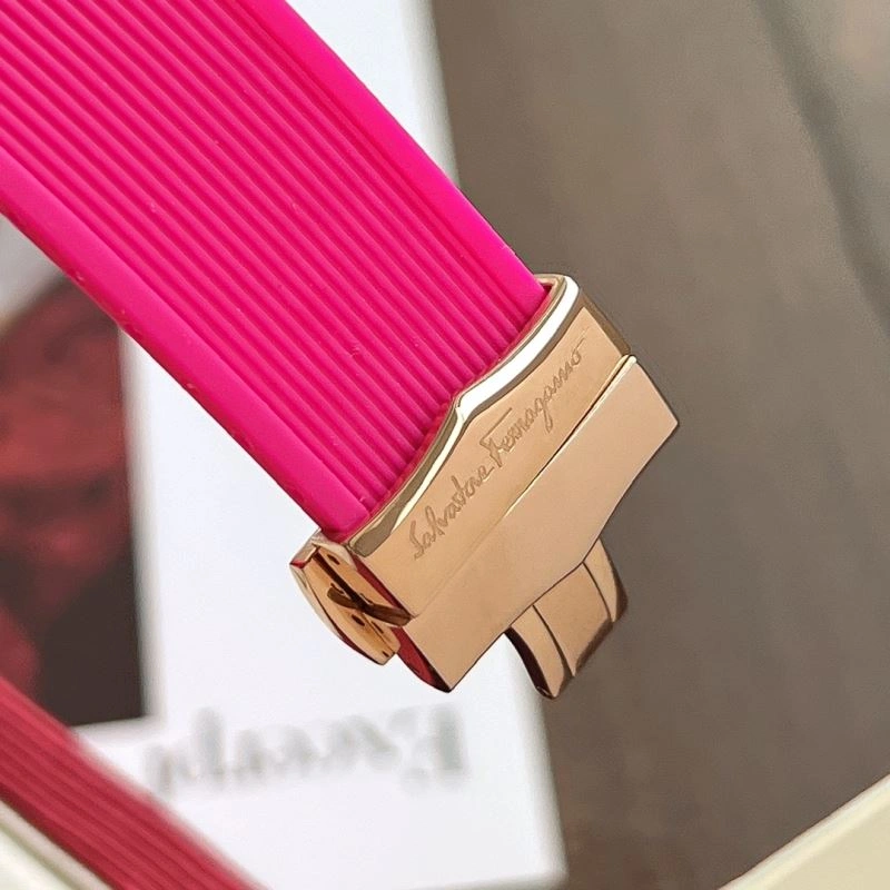 FERRAGAMO Watches Classic 182235