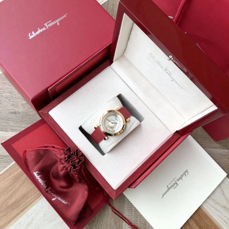 FERRAGAMO Watches WellDesigned 182213