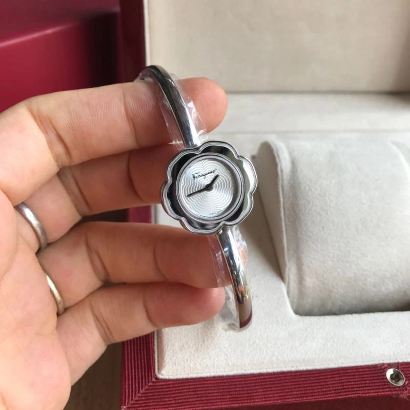 Durable FERRAGAMO Watches 182210