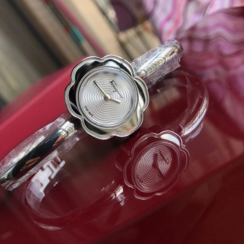 Durable FERRAGAMO Watches 182210